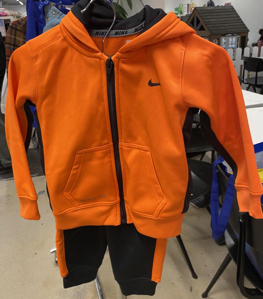 Sett Nike appelsínu 24m
