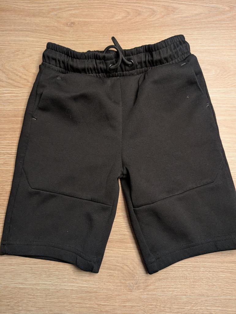 Primark stuttbuxur 128