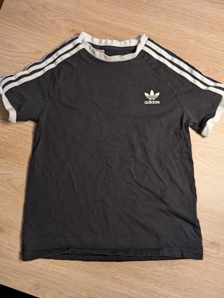 Adidas stuttermab 152