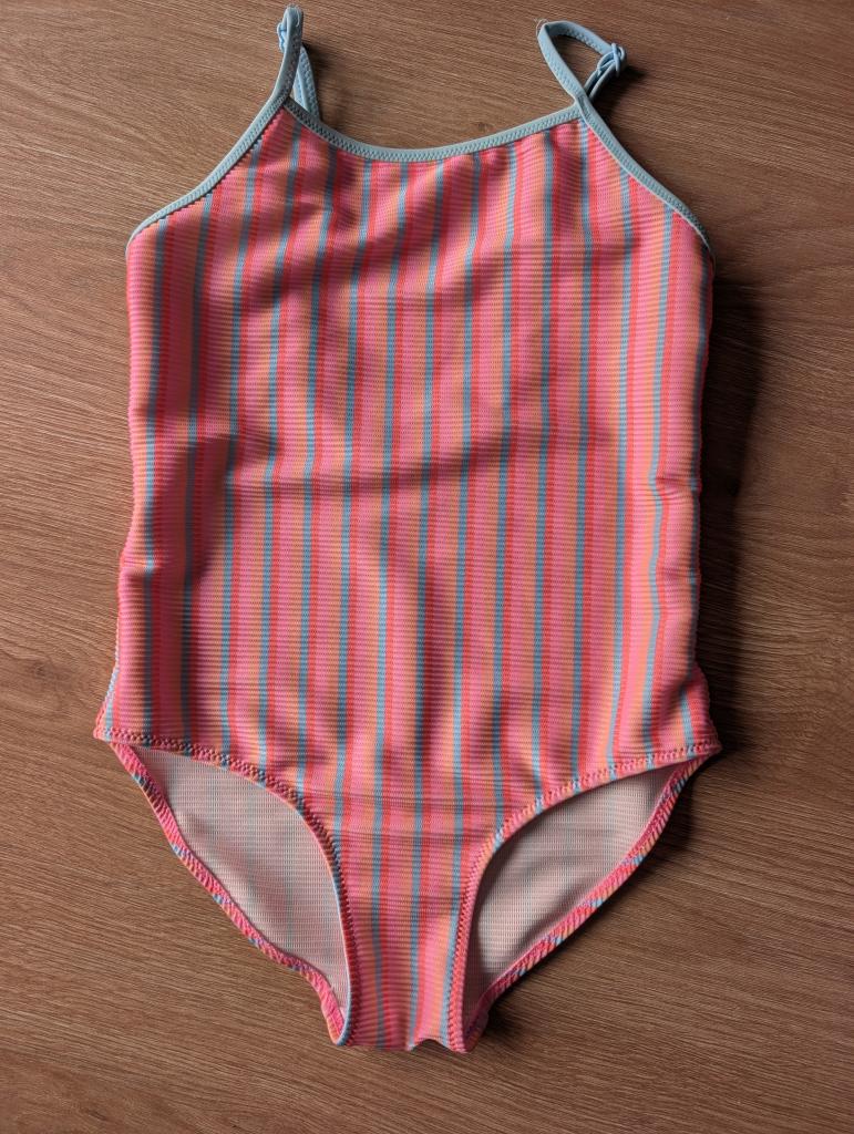Zara sundbolur 9 ára