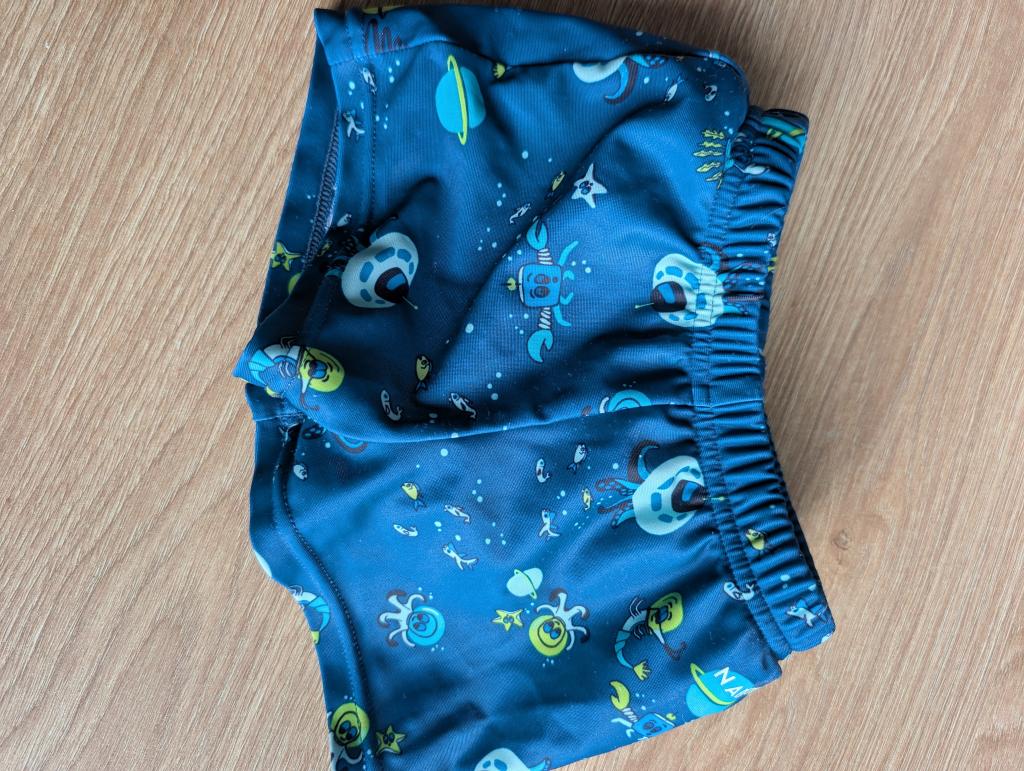 Sundskýla með bleyju 18