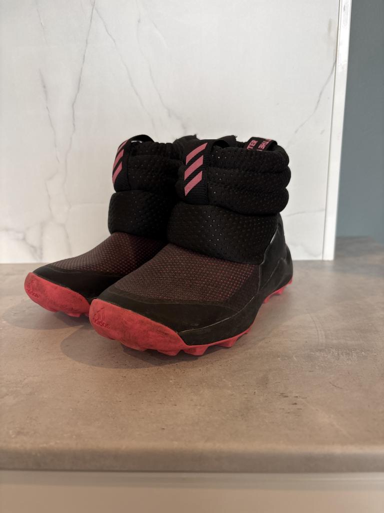 Adidas winter skór 31